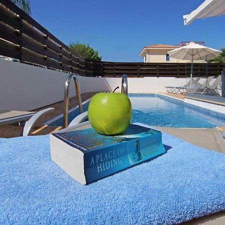 Elite Luxury Villa Paralimni Exterior foto