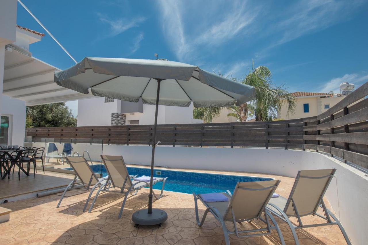 Elite Luxury Villa Paralimni Exterior foto