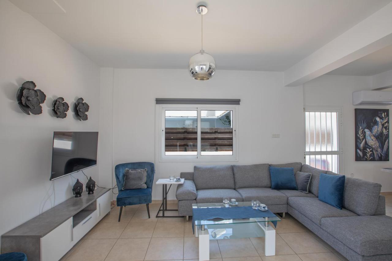 Elite Luxury Villa Paralimni Exterior foto