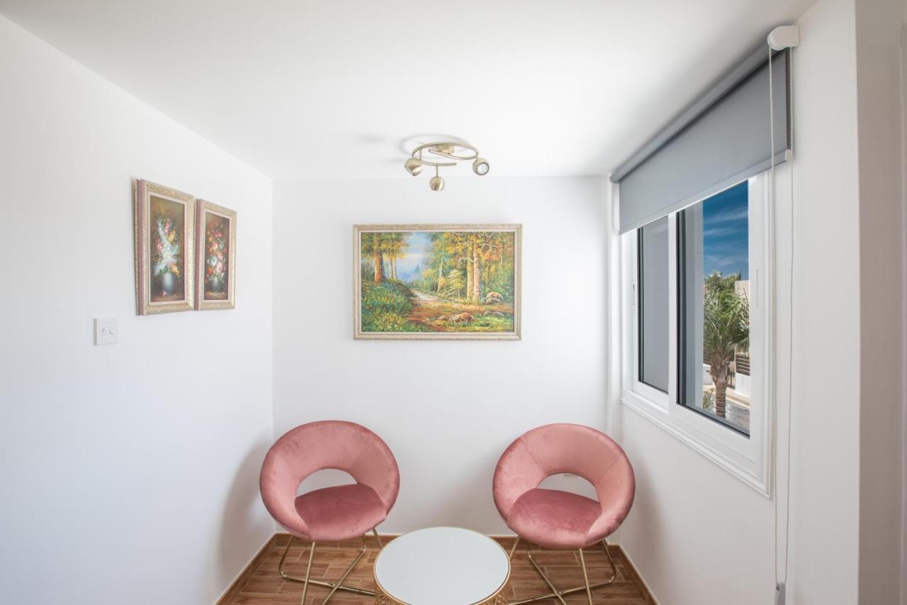 Elite Luxury Villa Paralimni Exterior foto