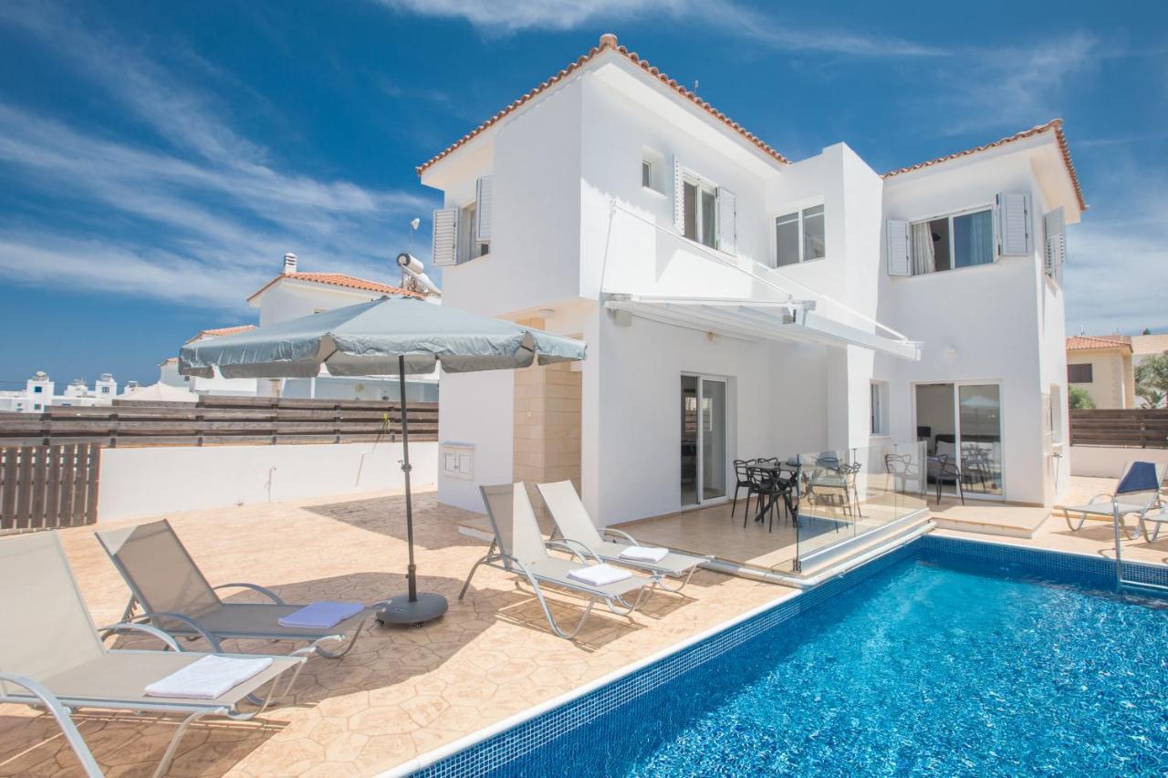 Elite Luxury Villa Paralimni Exterior foto