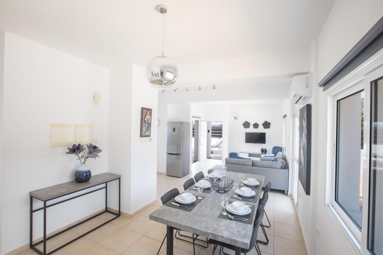 Elite Luxury Villa Paralimni Exterior foto