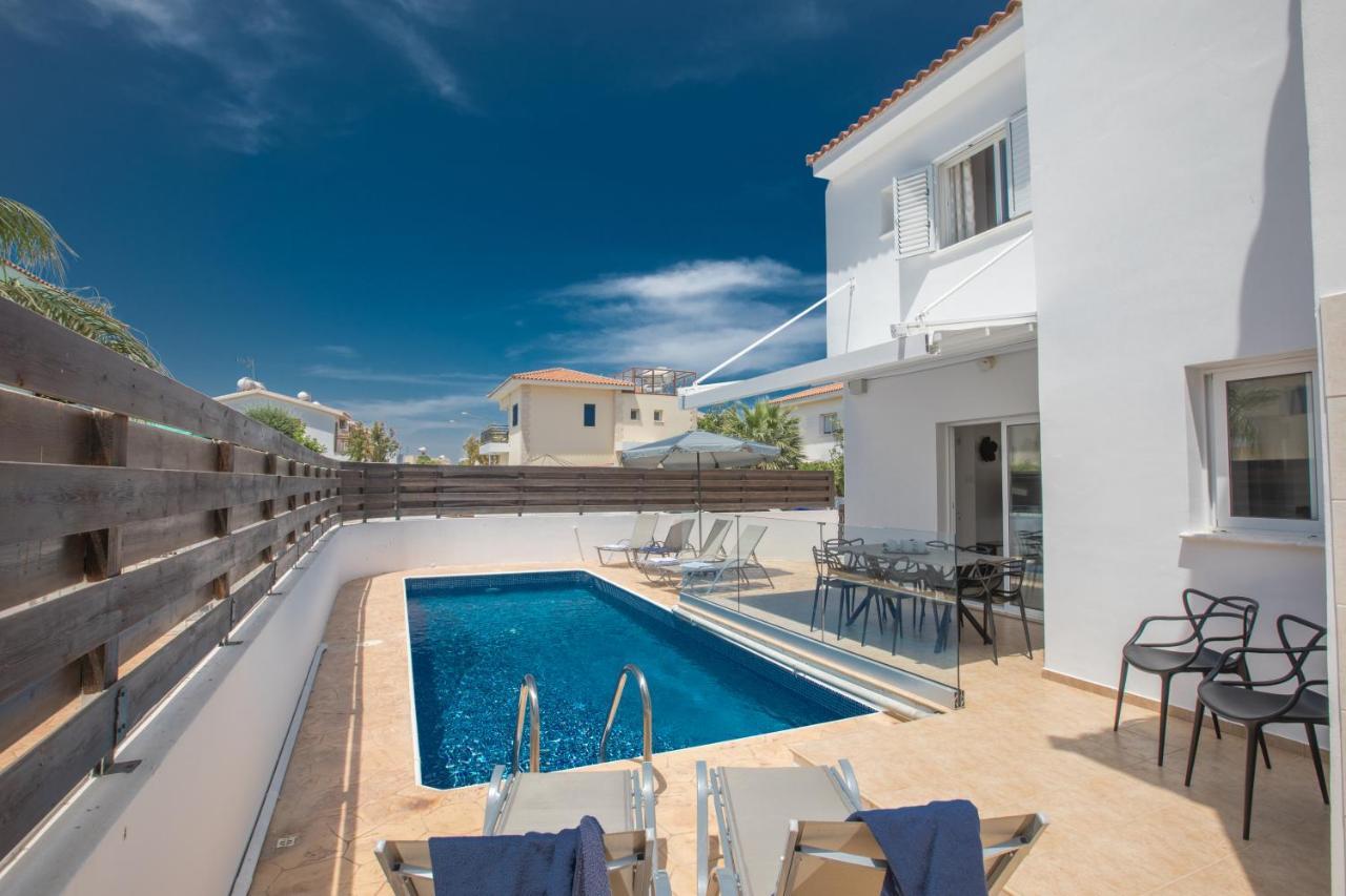 Elite Luxury Villa Paralimni Exterior foto