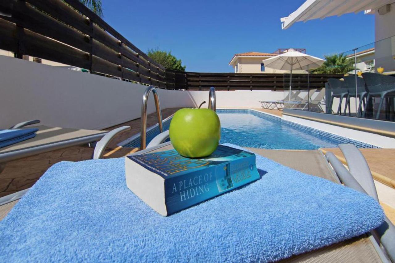 Elite Luxury Villa Paralimni Exterior foto