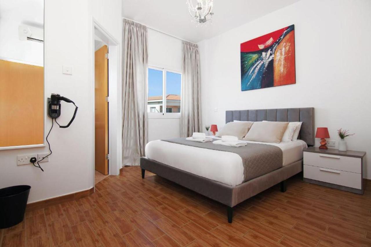 Elite Luxury Villa Paralimni Exterior foto