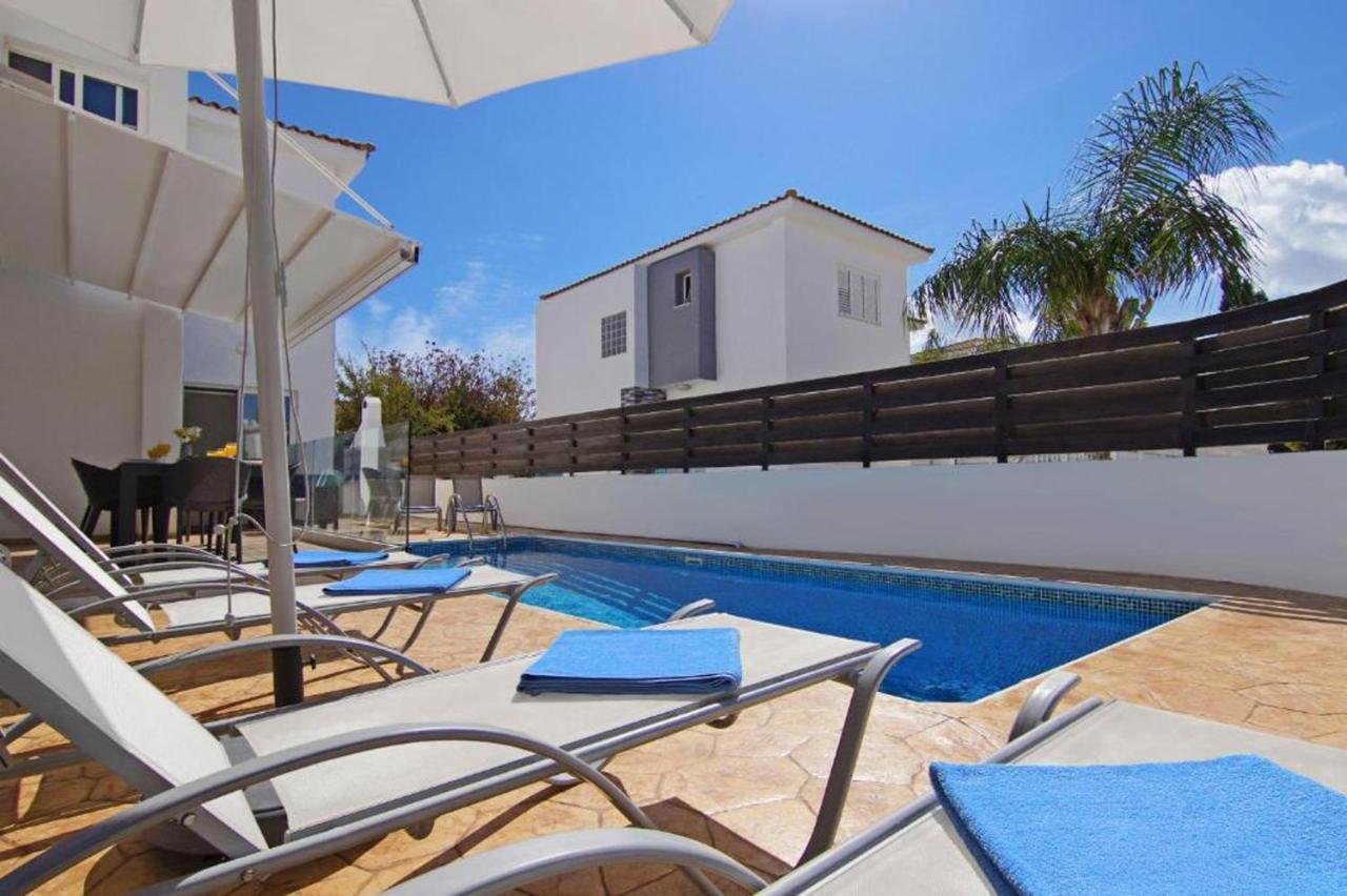 Elite Luxury Villa Paralimni Exterior foto