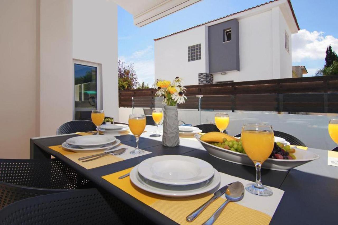 Elite Luxury Villa Paralimni Exterior foto