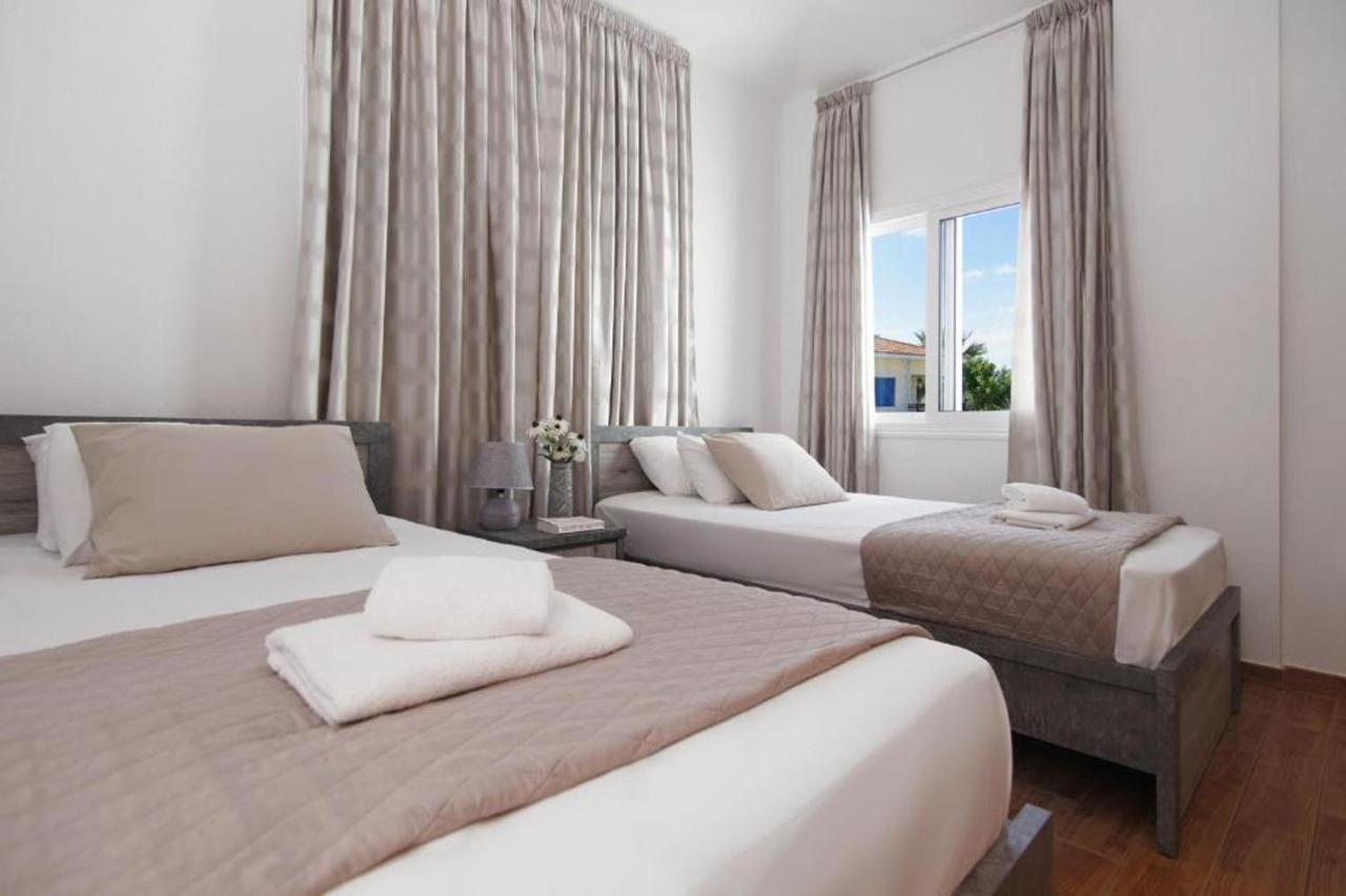 Elite Luxury Villa Paralimni Exterior foto