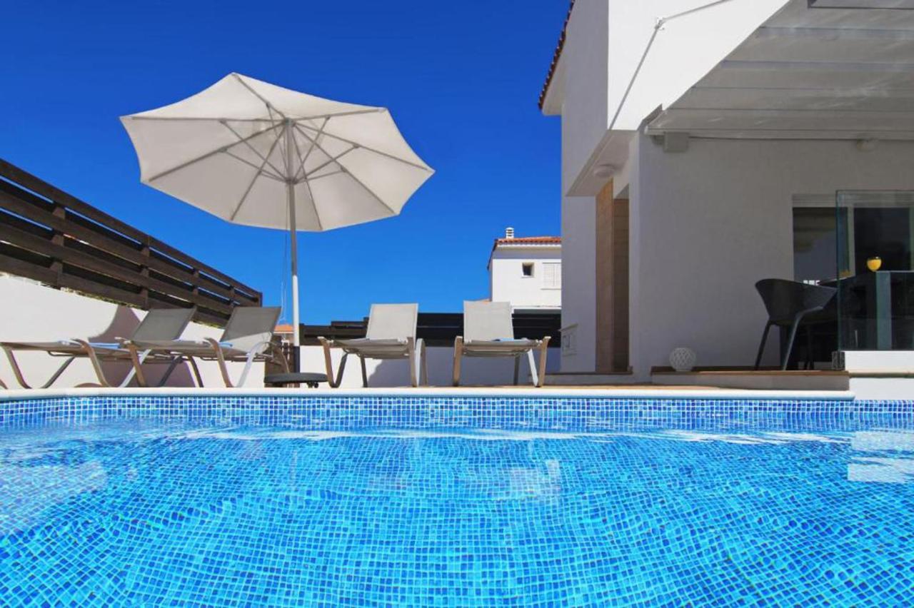 Elite Luxury Villa Paralimni Exterior foto