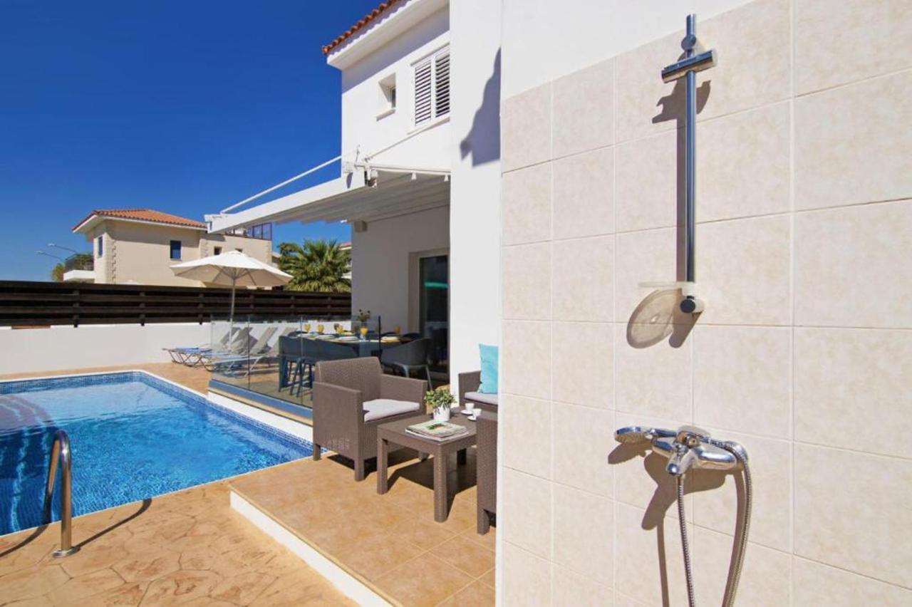 Elite Luxury Villa Paralimni Exterior foto