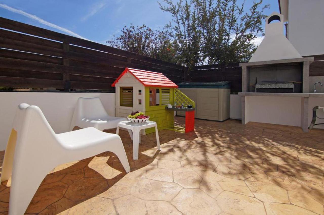 Elite Luxury Villa Paralimni Exterior foto