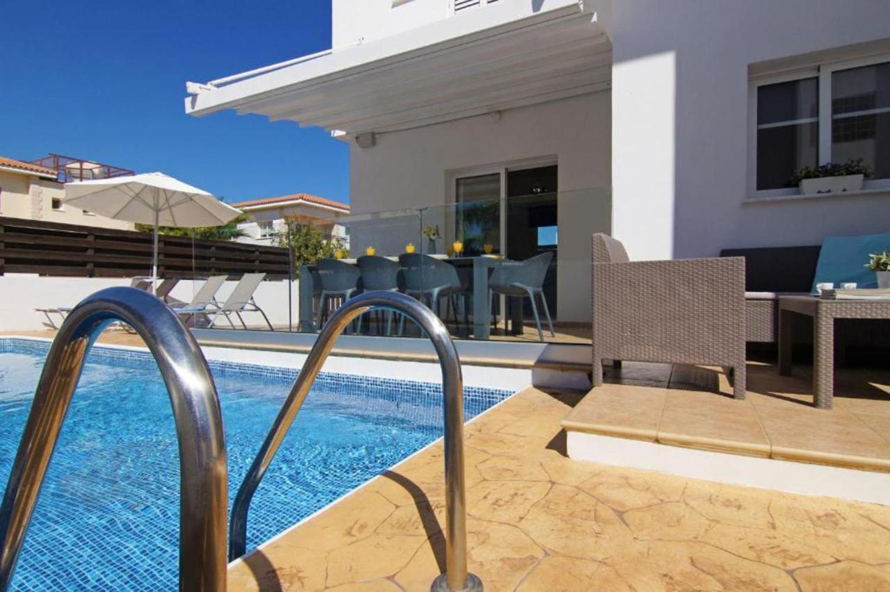 Elite Luxury Villa Paralimni Exterior foto